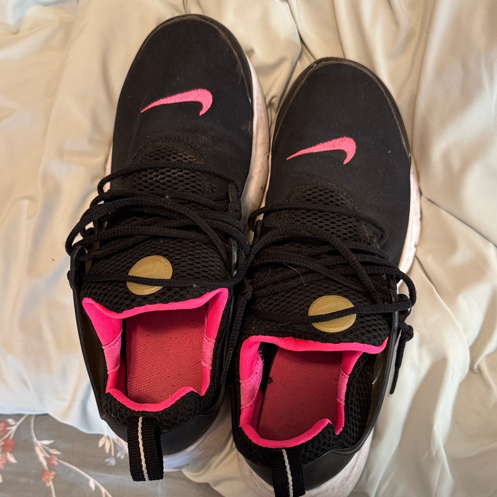Nike Kids Black Sneakers with Hot Pink Accents